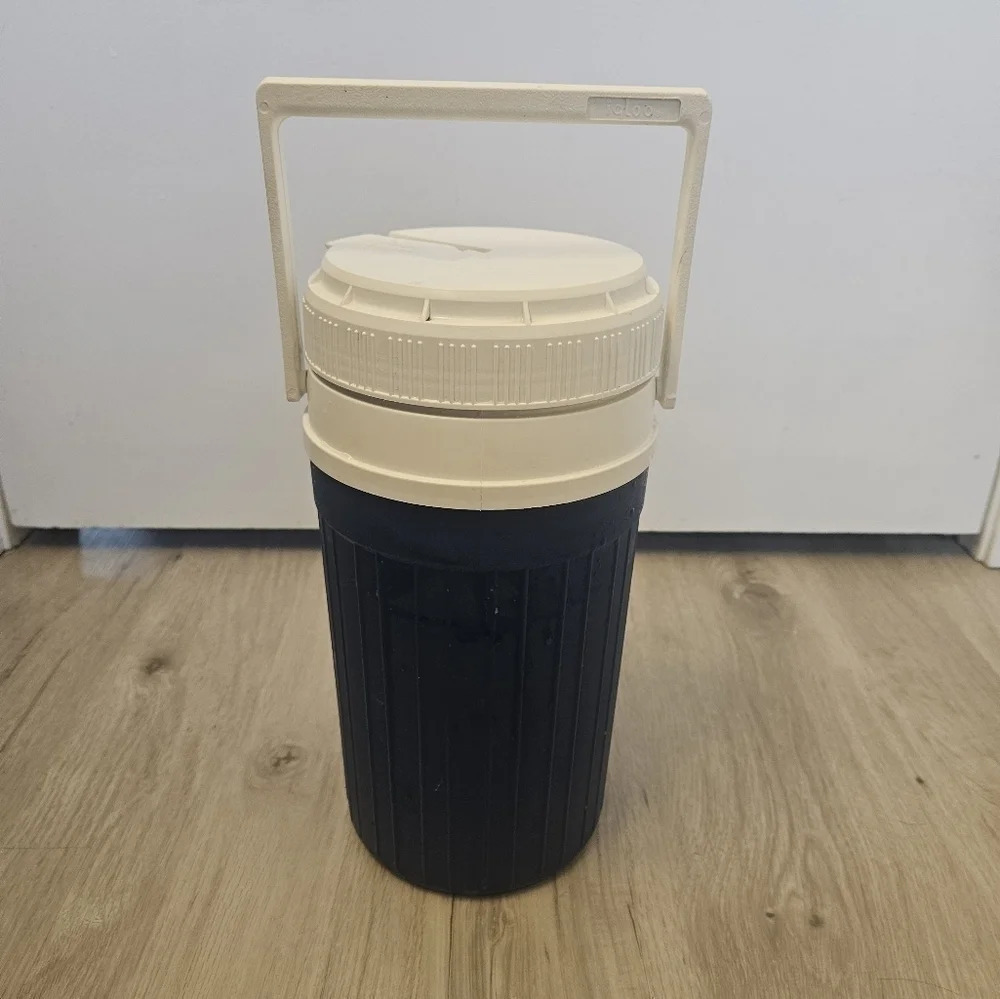 Igloo 1/2 Gallon Thermos Water Cooler Jug with Handle